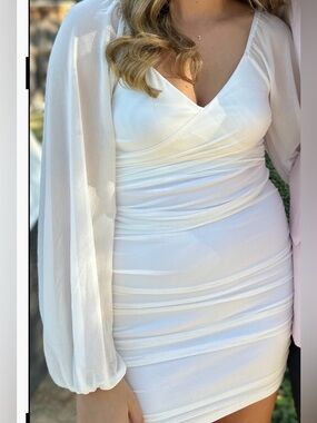 White Long-Sleeve Ruched V-Neck Bodycon Dress